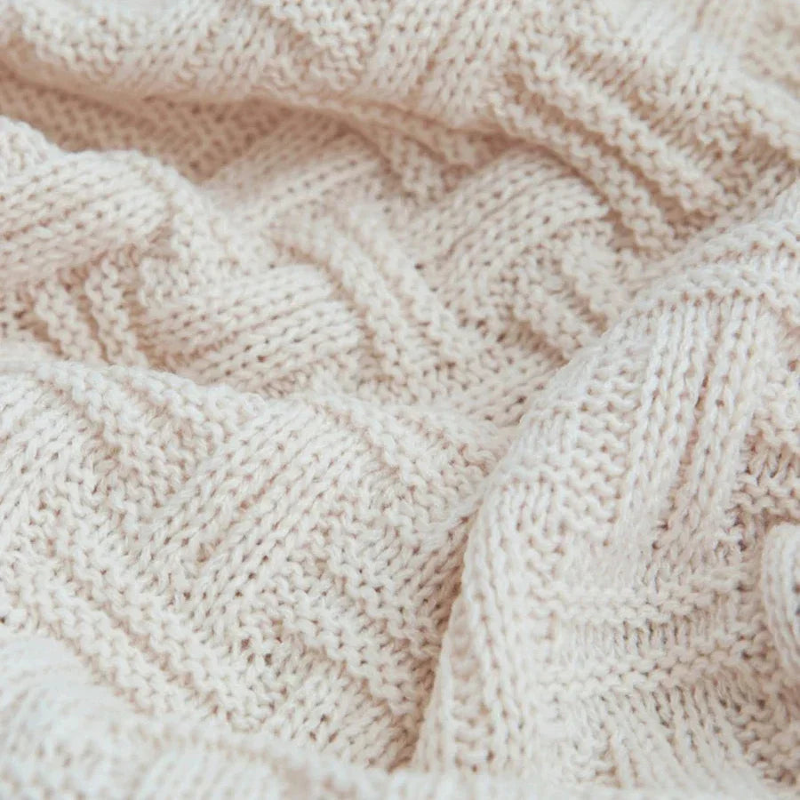 DecorBites™ Cozy Fringed Plaid Throw Blanket - Soft Knitted Acrylic Sofa Blanket for Home Décor & Bedding