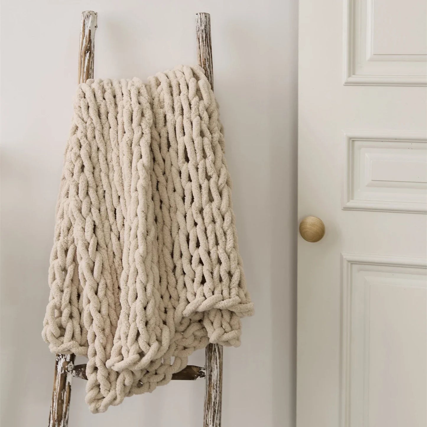 DecorBites™ Cozy Chenille Chunky Knit Blanket - Soft Decorative Throw for Bed, Sofa, Living Room - Summer Quilt or Rug Alternative
