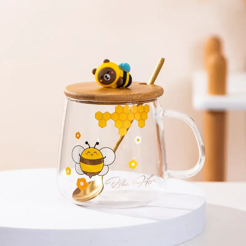 Bee glass spoon milk cup clear glass mug with cartoon bee design bamboo lid and golden spoon for kitchen coffee use