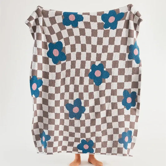 Cozy decorbites knitted blanket throws 130x160cm with beige and white checkered pattern and blue flower accents