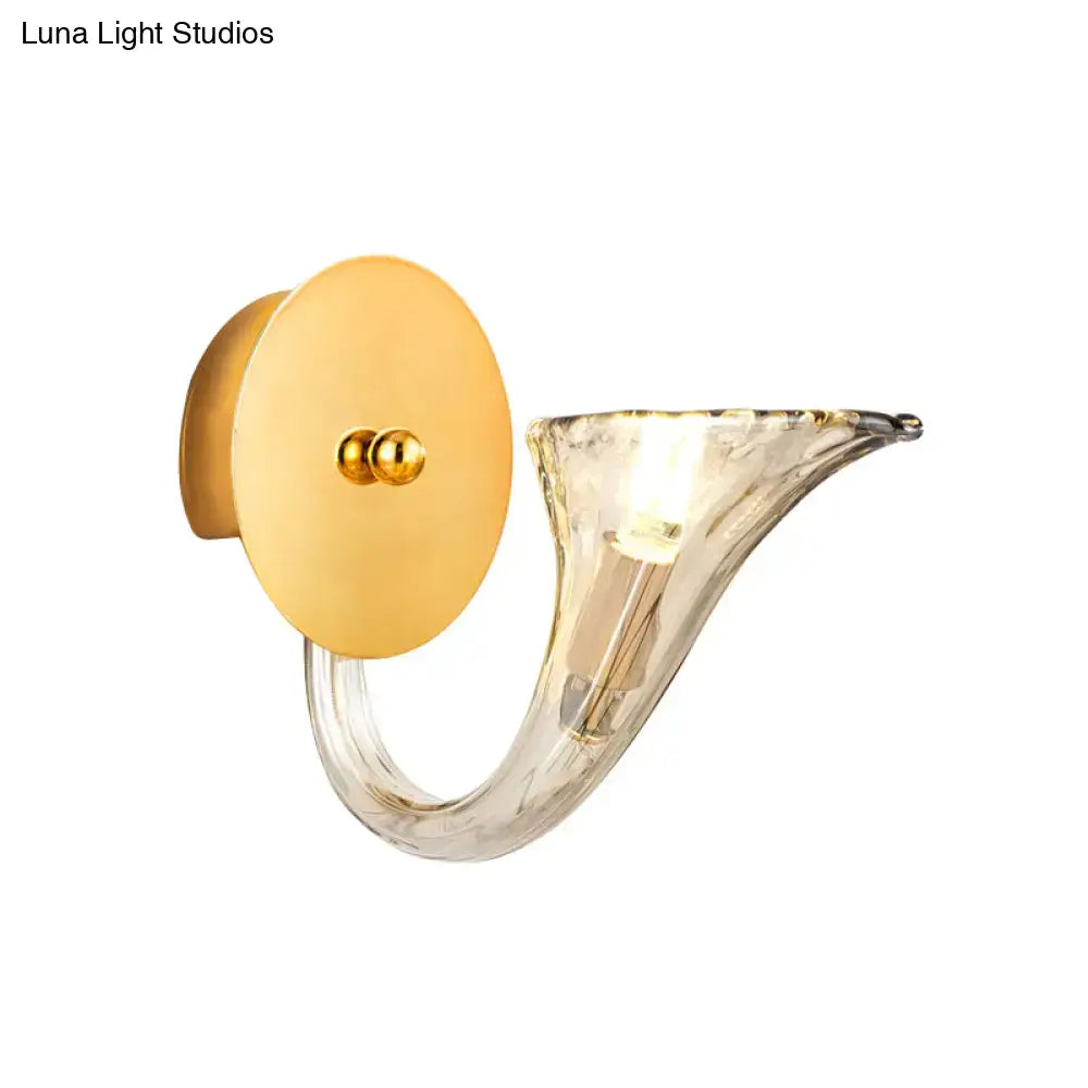 Contemporary gold and glass horn wall lamp with clear curved glass shade and brass backplate for corridor 220v-240v