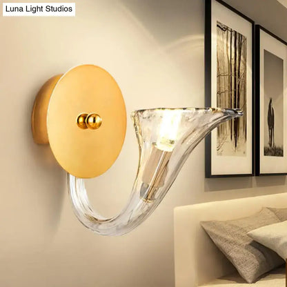 Contemporary gold and glass horn wall lamp with clear curved glass shade and brass backplate for corridor 220v-240v