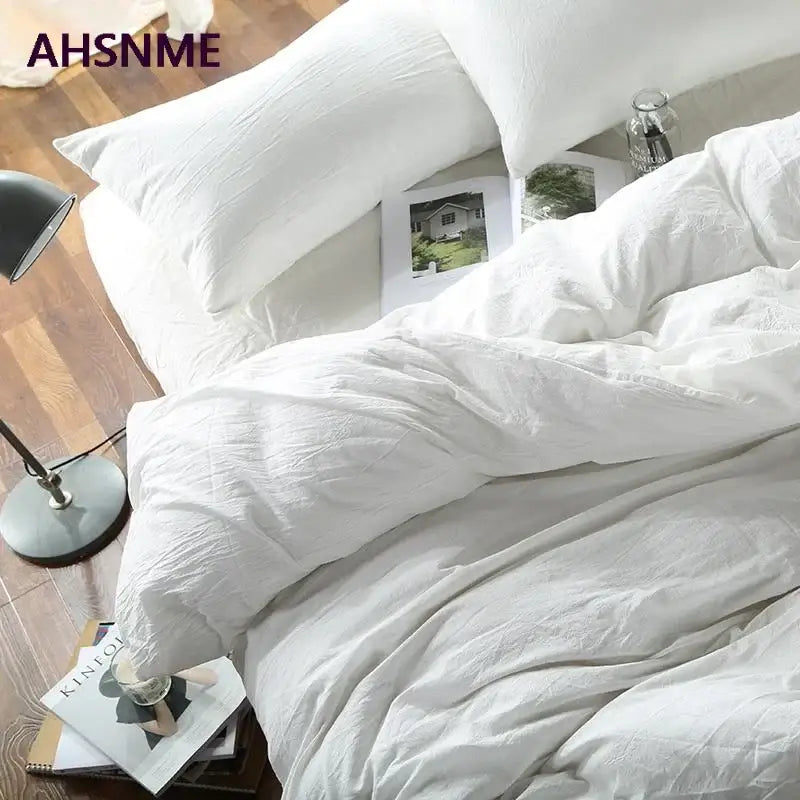Decorbites 100% cotton white duvet cover set with textured fabric and matching pillows in 50x75cm and 50x70cm sizes