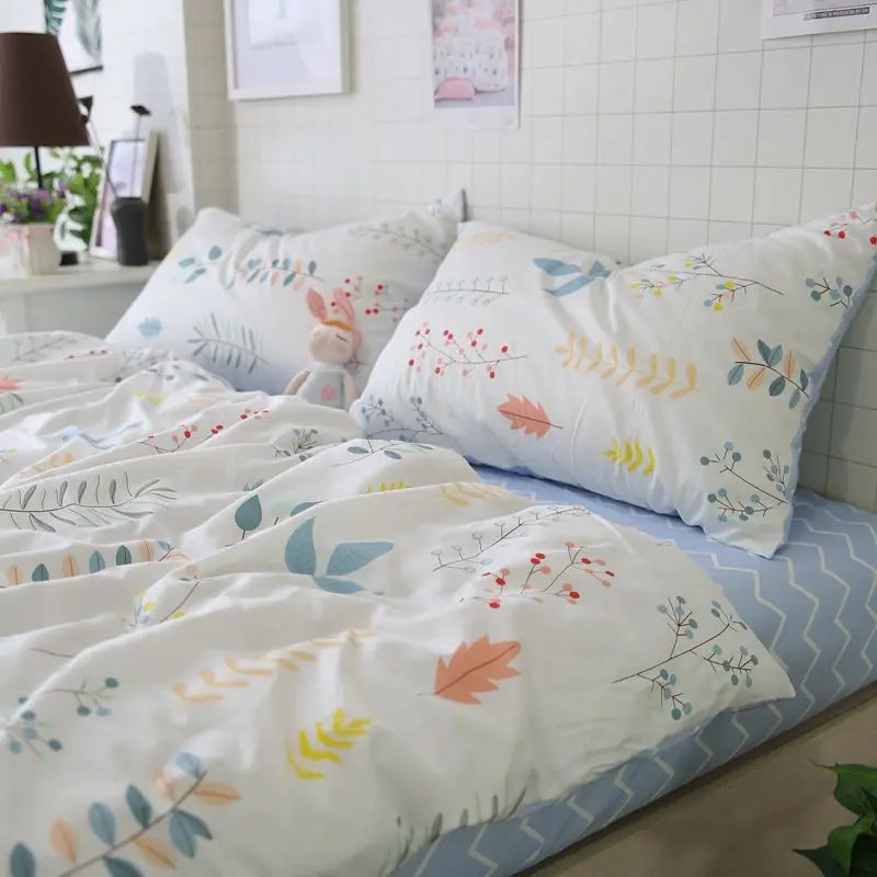 Decorbites 2024 summer bedding set with cozy white duvet cover and colorful botanical print for twin and queen sizes
