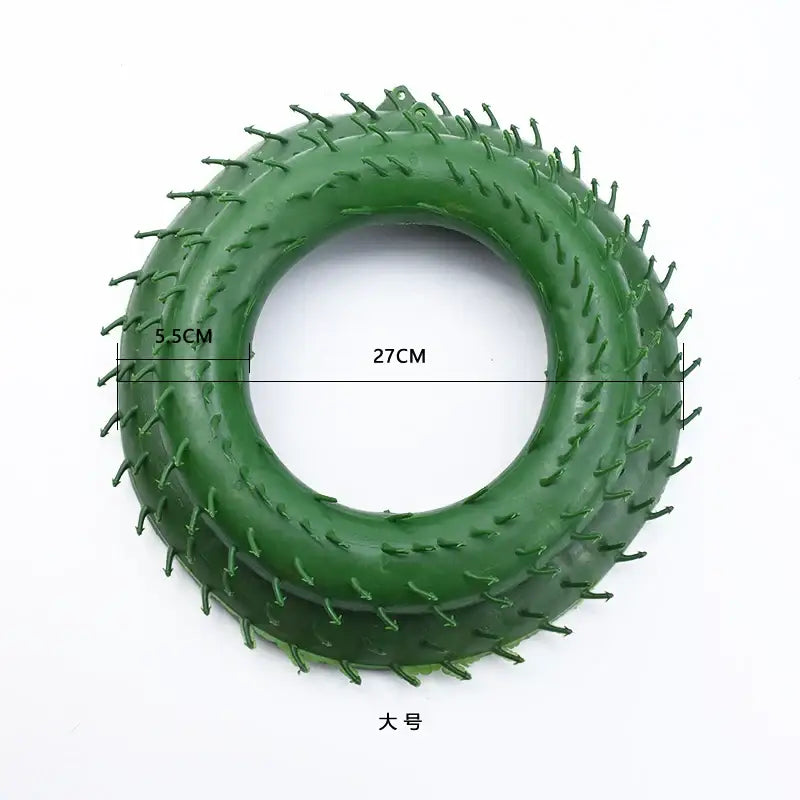 Green rubber ring toy with short spikes for decorbites christmas tree decor and christmas tree wreaths suspension