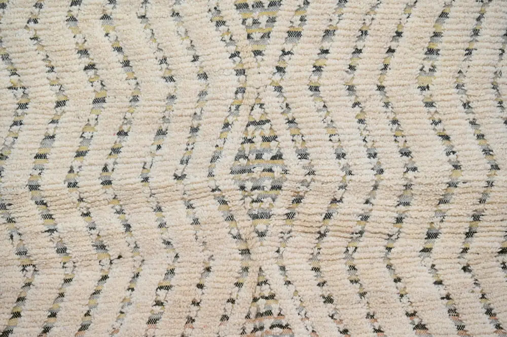 Beige woven decorbites™ handmade moroccan azilal rug 240x155cm with black and beige geometric zigzag pattern