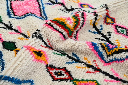Decorbites™ handmade moroccan azilal rug 243x131 cm with cream base and bold pink blue green red black geometric patterns