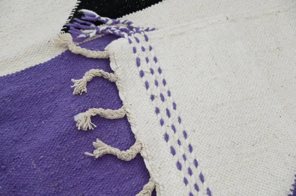 Decorbites™ moroccan handmade traditional azilal rug in purple and white woven fabric with fringed edges 300x203 cm