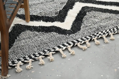 Decorbites™ handmade traditional azilal rug 326x203 cm with black and white geometric patterns and fringed edges