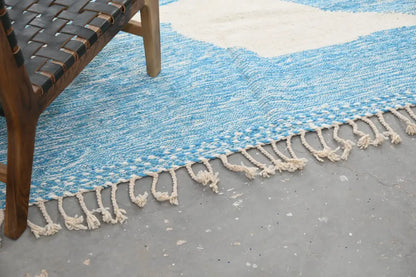 Decorbites™ handmade traditional azilal rug 300x200cm in blue and white woven pattern with cream fringe