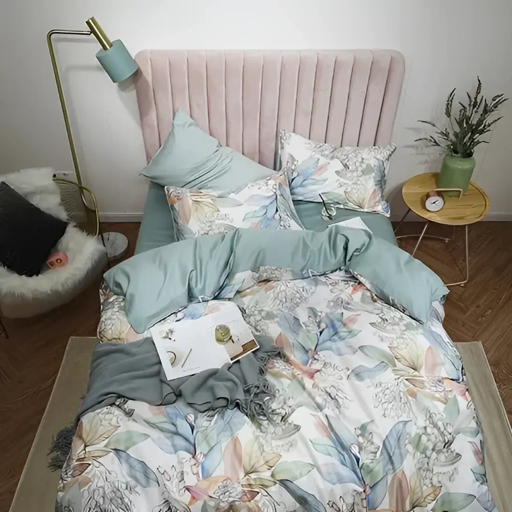 Decorbites luxury egyptian cotton duvet cover set in pastel green and white with floral print and satin-like fabric pillowcases