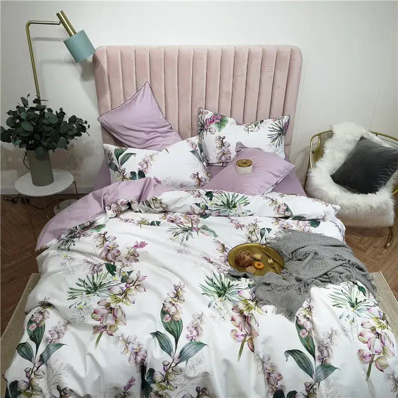 Decorbites™ luxury egyptian cotton duvet cover set with soft lavender and white floral print and matching pillowcases