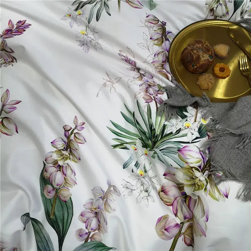 Decorbites luxury egyptian cotton duvet cover and pillowcases in white satin with soft purple and green botanical prints