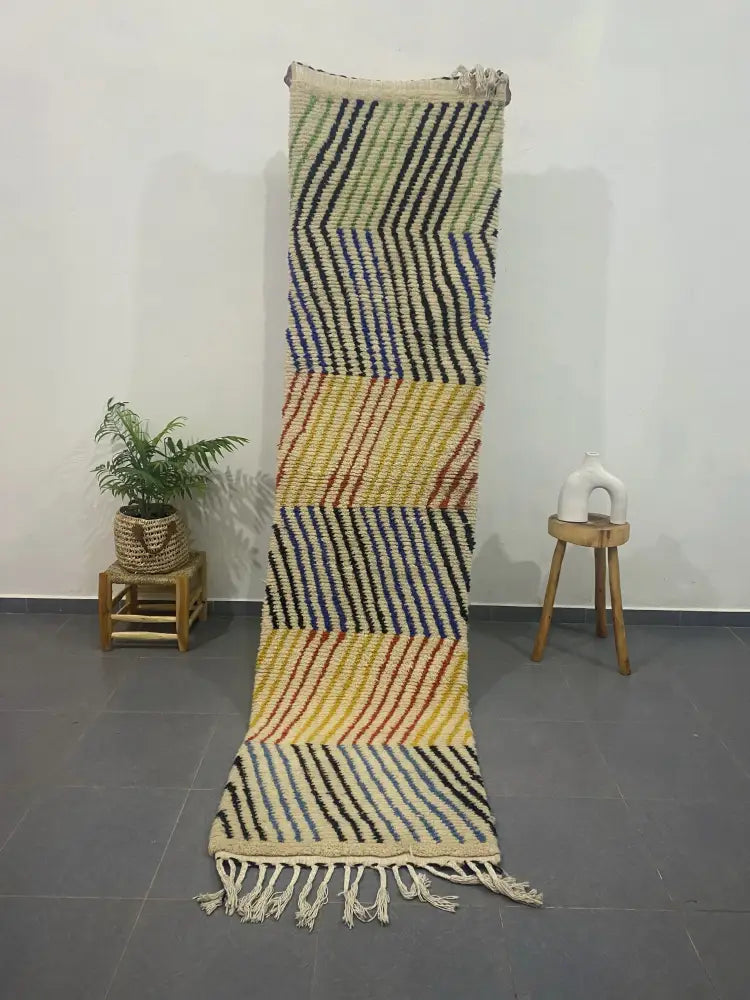 Decorbites™ moroccan handmade beni ouarain rug with geometric zigzag stripes in earthy tones and fringed edges 2.7m x 0.7m
