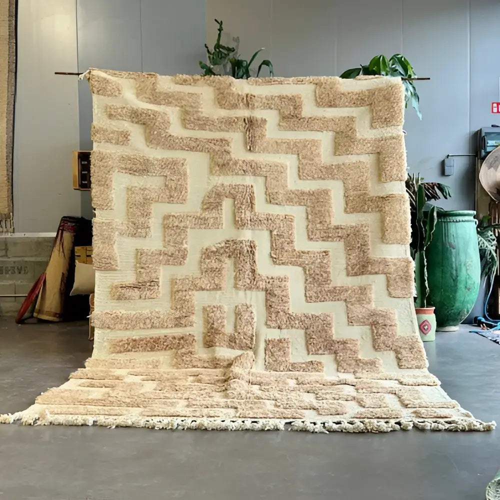 Beige and cream geometric patterned moroccan handmade beni ouarain wool rug with fringed edges 3m x 2m