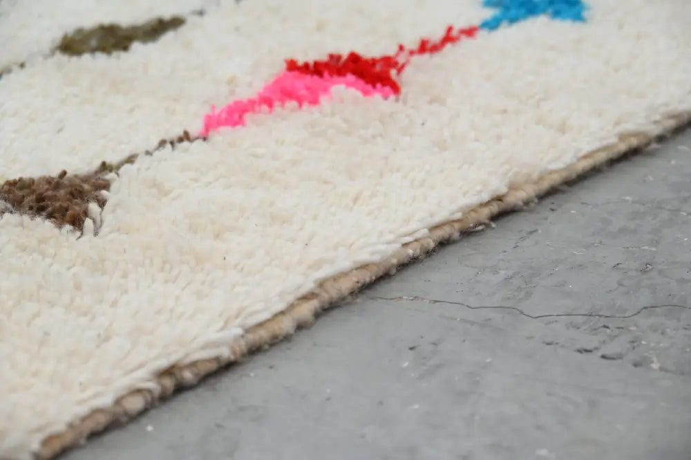 DecorBites™ moroccan handmade traditional azilal rug with vibrant geometric patterns in plush off-white pile 255 x 155 cm