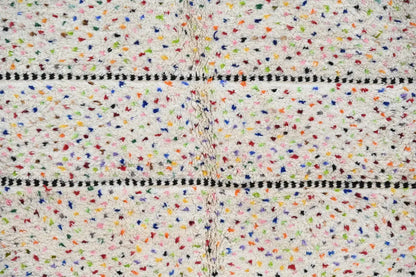 Decorbites™ moroccan handmade traditional azilal rug with white base and multicolored speckles 257 x 160 cm