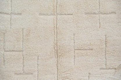Cream-colored plush beni ouarain carpet with textured geometric cross pattern moroccan handmade 300 x 205 cm