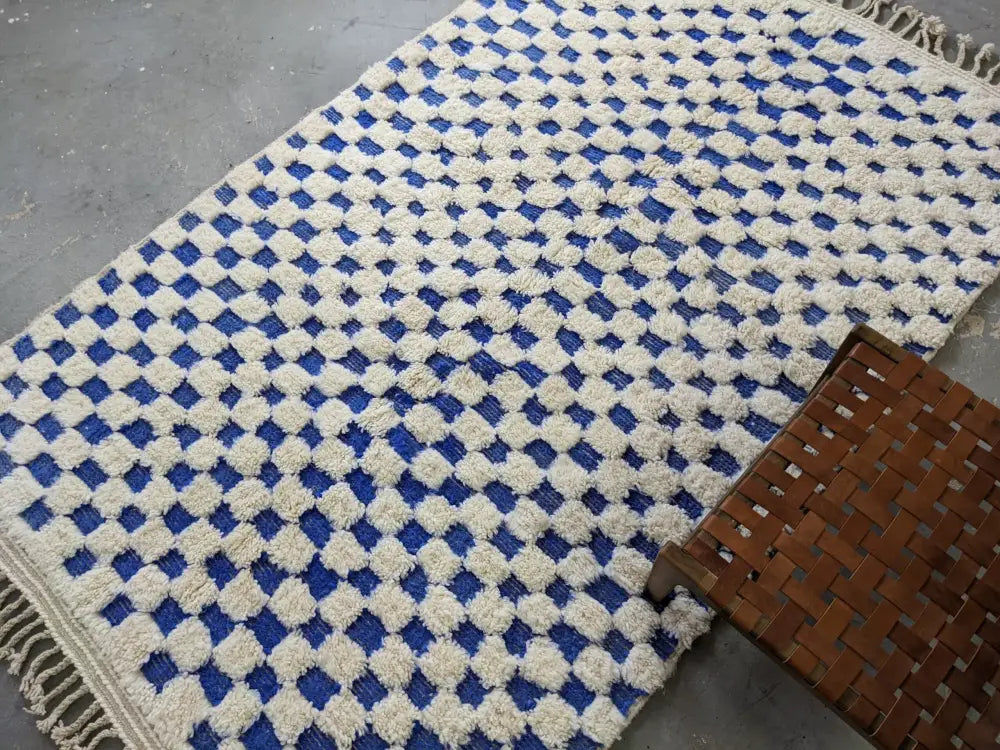 Blue and cream checkered beni ouarain rug with fringed edges moroccan handmade wool decorbites 260 x 170 cm