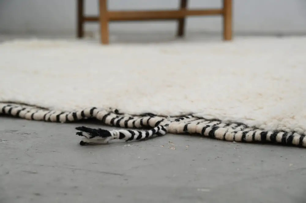 Decorbites™ moroccan handmade beni ouarain rug with black and white striped woolen plush textured surface 290 x 205 cm