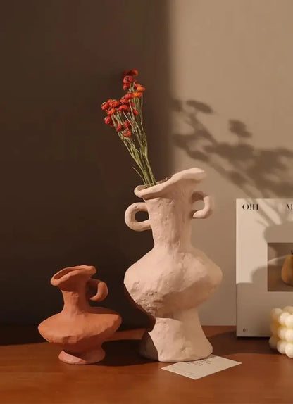 Decorbites™ nordic style ceramic flower pot in off-white with two handles and dried orange flowers