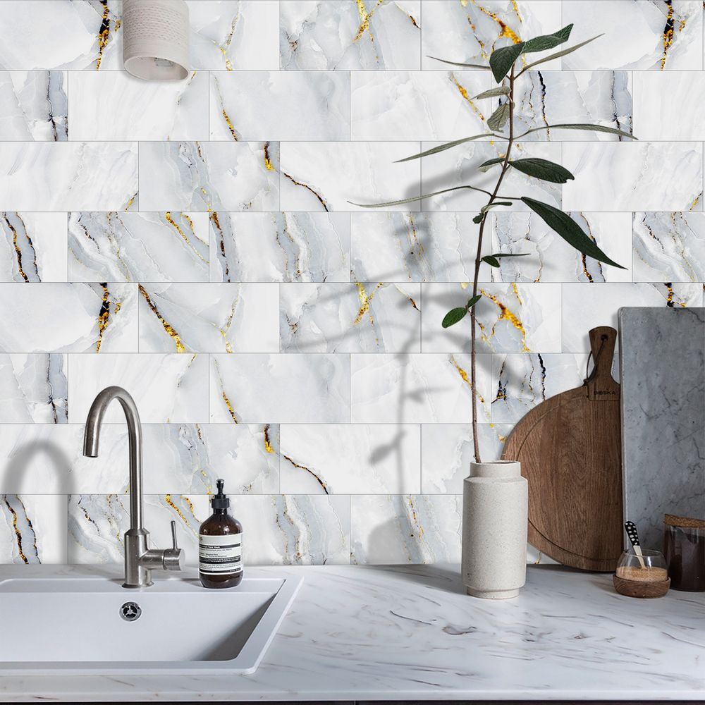 Irregular Gold Stripes Marble Kitchen Bathroom Decoration Modern Simple Style Wall Stickers Waterproof Peel And Stick Wallpaper Free Cutting PVC Self-adhesive Wall Stickers