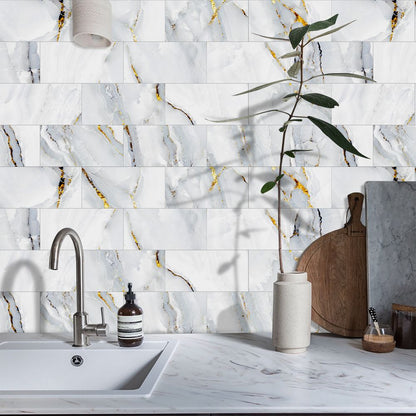 Irregular Gold Stripes Marble Kitchen Bathroom Decoration Modern Simple Style Wall Stickers Waterproof Peel And Stick Wallpaper Free Cutting PVC Self-adhesive Wall Stickers