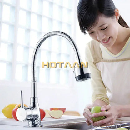Flexible chrome and black brass kitchen mixer faucet with pull-down spray head for decorbites brass kitchen use