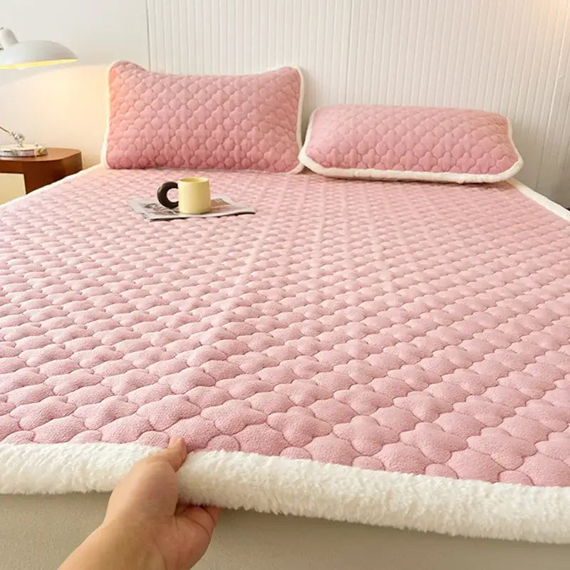 Pink quilted bed pad with soft white fleece border for decorbites antibacterial milk velvet mattress bedroom blanket