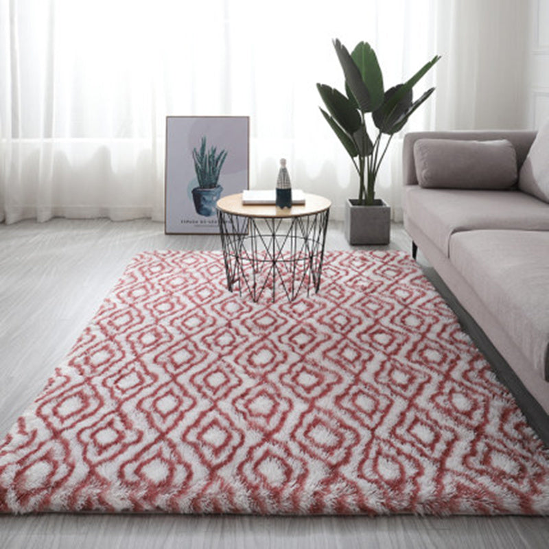 Red and white geometric patterned long hair tie-dyed gradient carpet with plush polyester fiber for living room or bedroom use