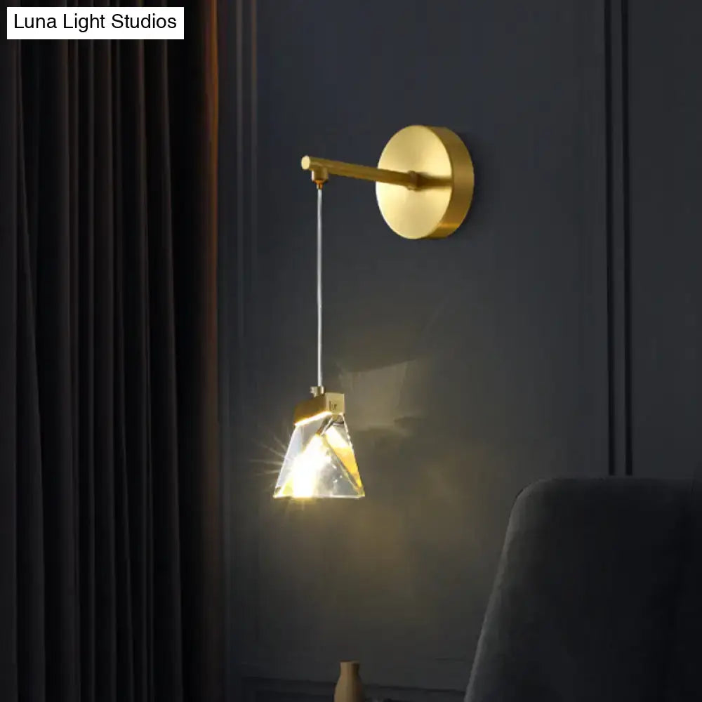 Minimalist gold wall lamp with clear crystal faceted shade designed for bedroom use 220v-240v lighting