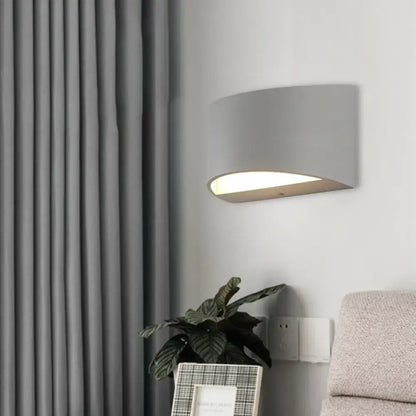 Minimalist off white curved metal sconce wall light with warm led lighting for bedroom modern led wall light