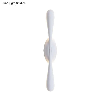 Minimalist white linear wall sconce lighting with sleek modern design for living room wall installation