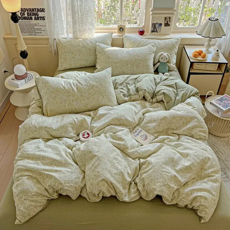 Soft sage green floral double layer yarn duvet cover set with cozy textured fabric finish for bedroom use