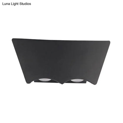 Modern black geometric wall sconce with black matte finish and warm white light compatible with 220v-240v 110v-120v