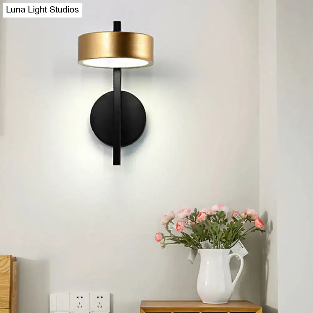 Modern black and gold wall lamp with gold-finished circular head and black matte base ideal for bedroom reading light 110v-120v 220v-240v