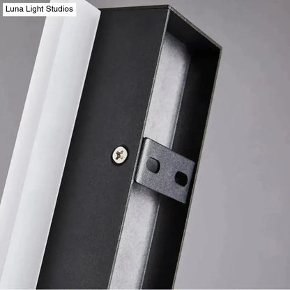 Black rectangular metal mounting bracket with silver screw and gray metallic plate for DecorBites outdoor aluminium led lamp