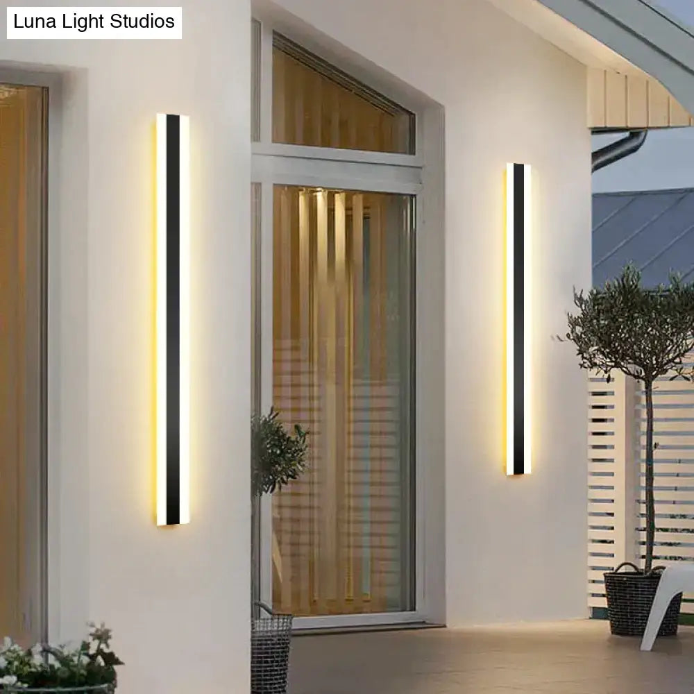 Modern black and gold vertical led wall sconce with sleek design ip65 waterproof for living room use