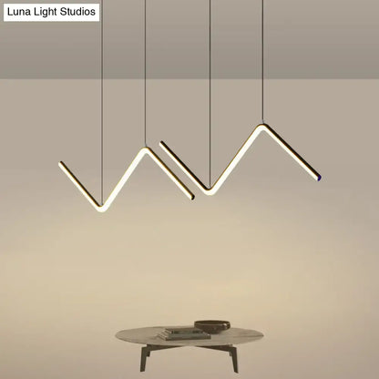 DecorBites™ z-shaped metal led suspension light fixture with metal finish adds warm white glow for restaurant decor