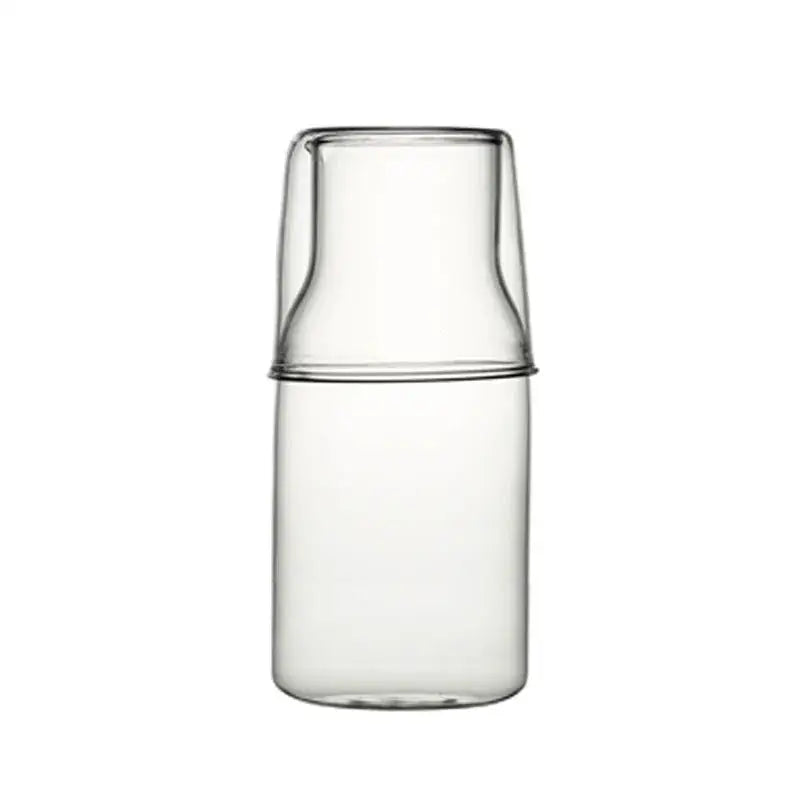 Clear glass borosilicate glass tea pot with matching lid and minimalist design for kitchen fruit infuser use