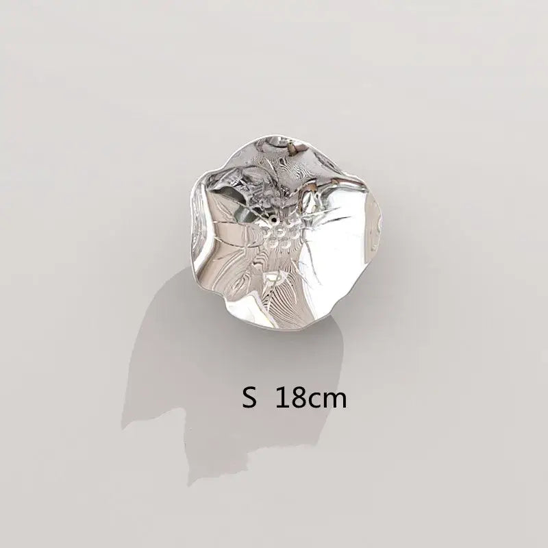 Silver intricately engraved leaf-shaped wall pendant with reflective finish decorbites carp fish living room decor