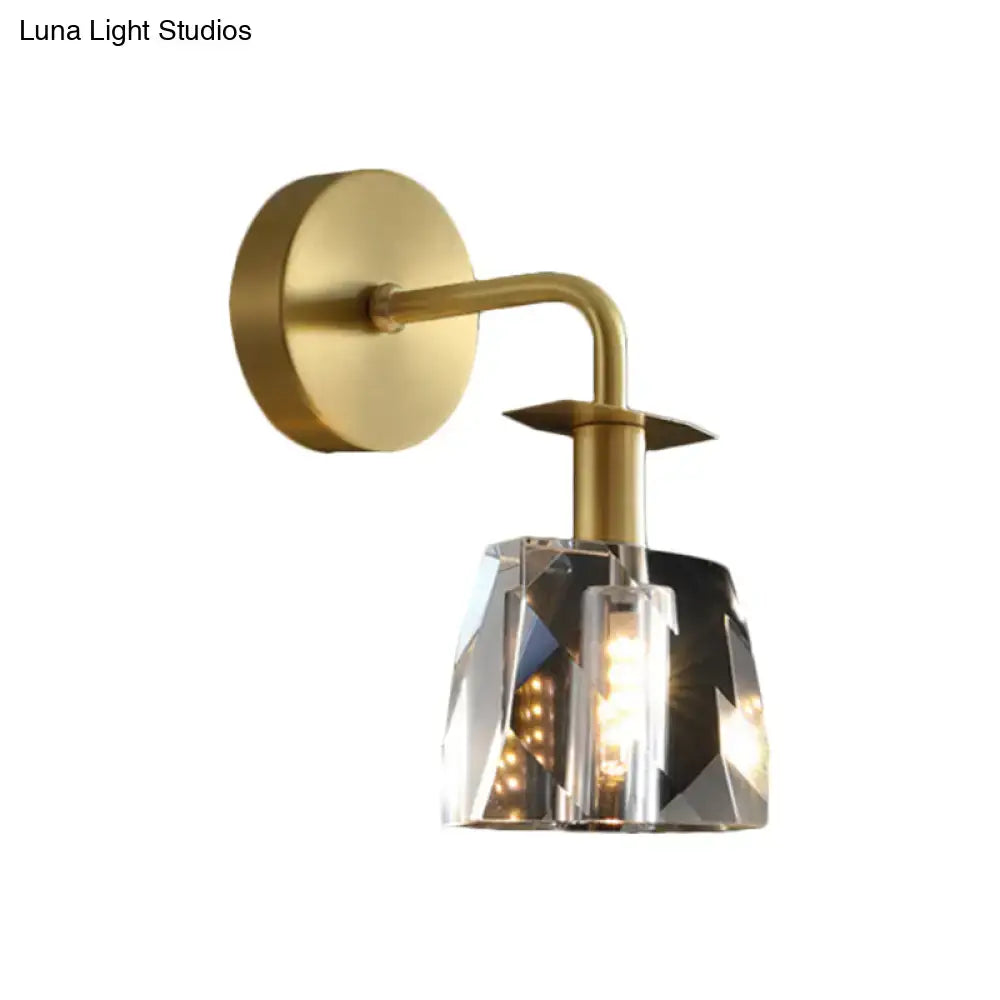 Brass-finished modern gold crystal wall lamp with faceted crystal shade for 110v-120v and 220v-240v use