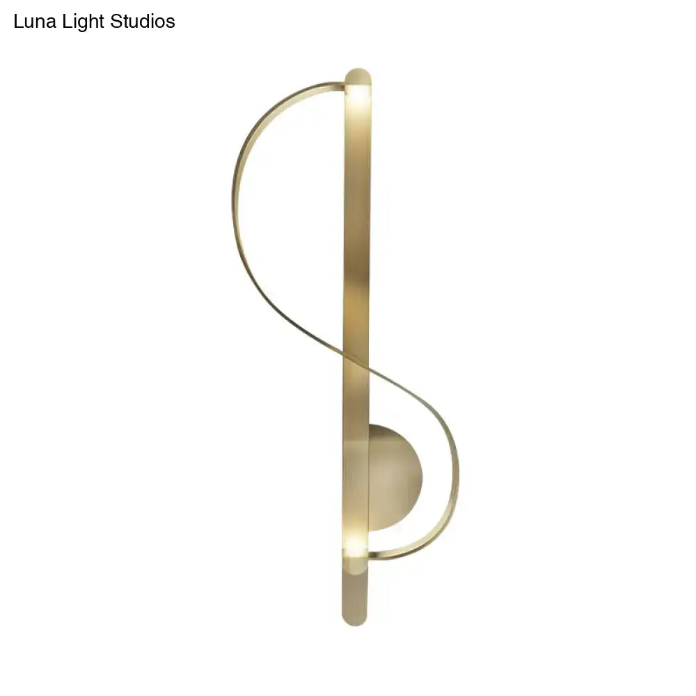 Modern gold s-shape wall lighting fixture with minimalist metal design for living room corner 220v-240v 110v-120v lighting fixture