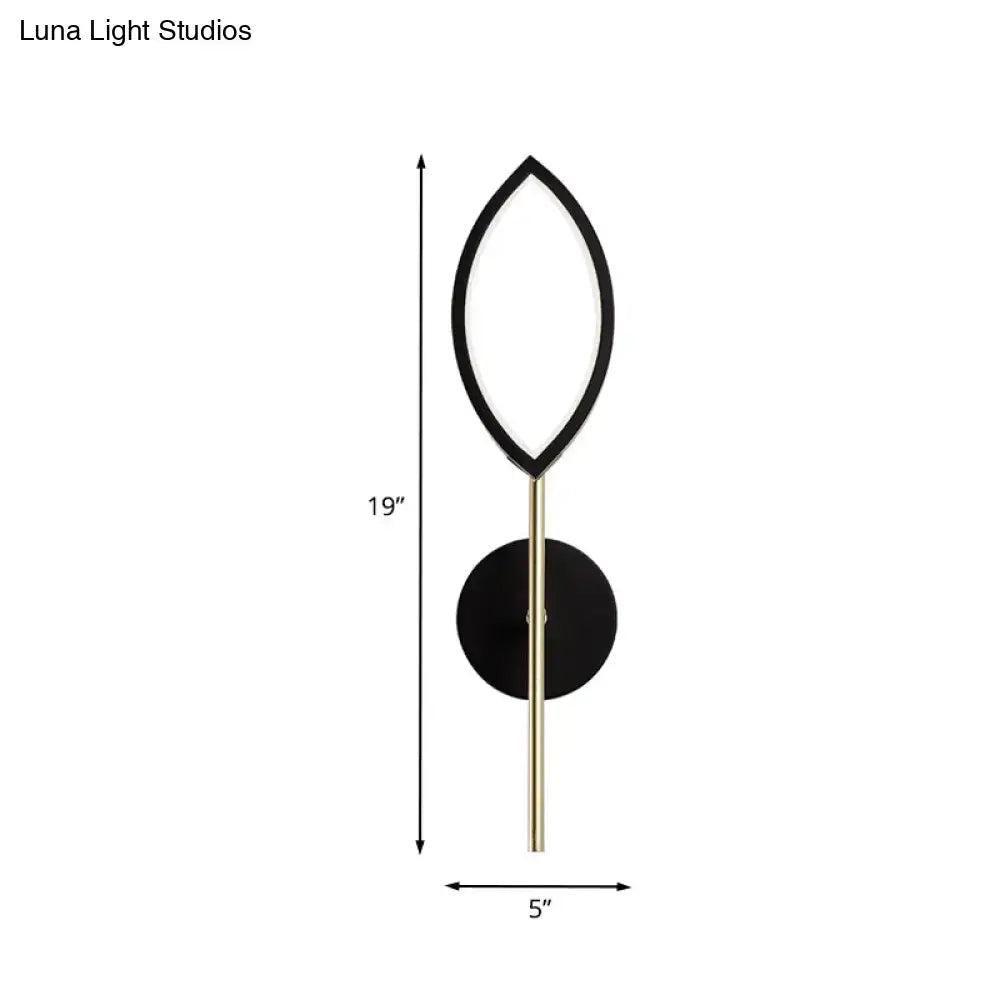 Modern leaf black and brass wall light with gold finish featuring a sleek design for living room decor