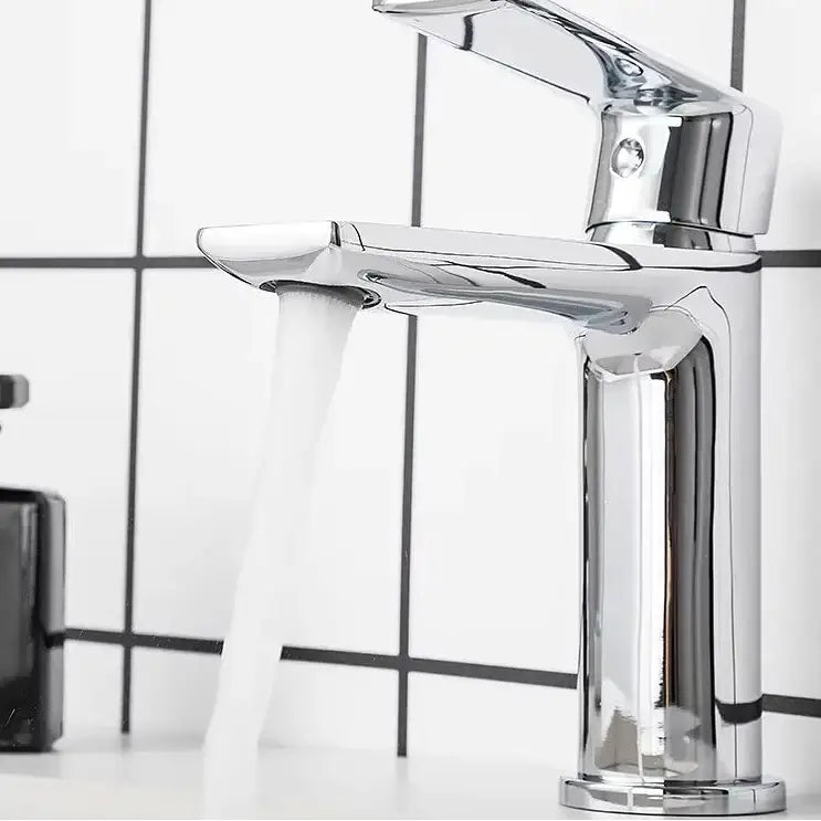 Modern chrome finished basin faucet with ceramic valve core and single handle in short tap styles for bathroom use