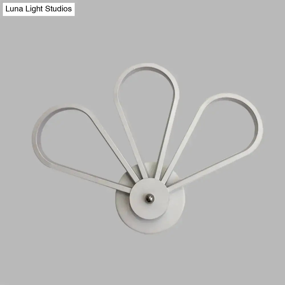 Modern white clover fan wall light with five curved arms for bedroom wall mount lighting and wall mount installation