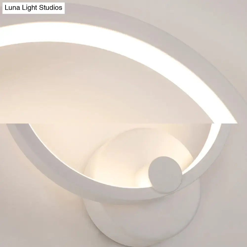 Modern white curved led wall lamp with sleek design and integrated lighting for bedroom light type wall lamp bulb base