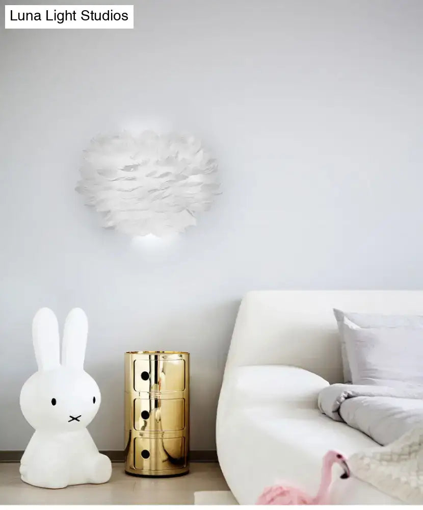 Modern white feather wall lamp with cloud-shaped design for stylish home decoration bedroom wall lamp