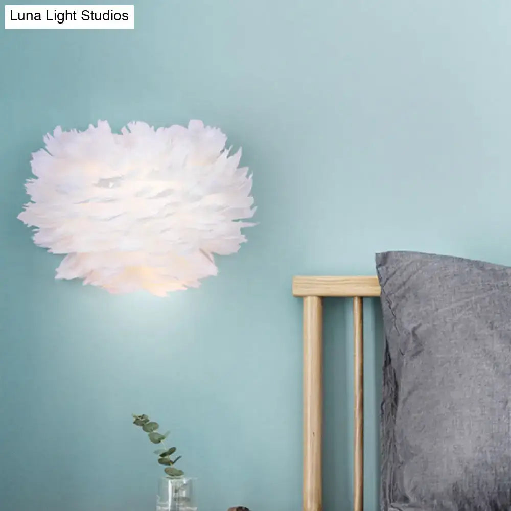 Modern white feather wall lamp with soft fluffy design for stylish home decoration and bedroom wall lamp use