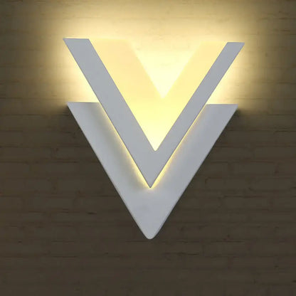 Modern white v shaped led wall mount light with warm led lighting suitable for 220v-240v and 110v-120v use